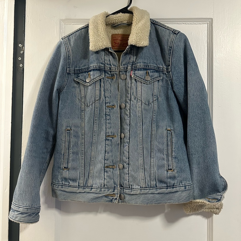 Levi's Blue Jean Jacket with Cream Sherpa Collar